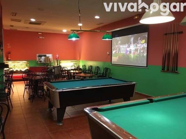 Local comercial en Venta en Troya en Canillejas