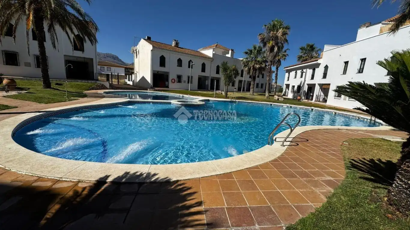Piscina de Pis en venda en Iznalloz