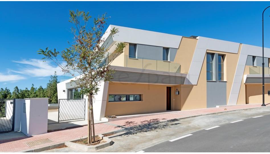 Foto 1 de Casa adosada de lloguer a Calle Dingo, El Faro de Calaburra - Chaparral, Málaga