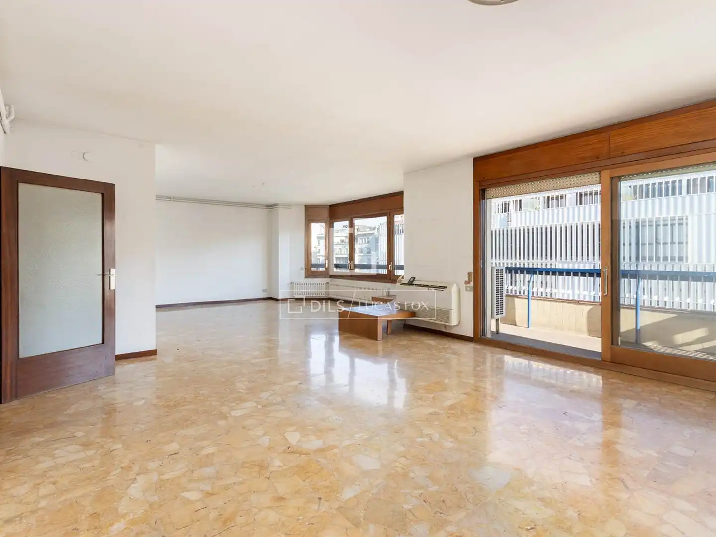 Sala d'estar de Àtic en venda en Barcelona amb Terrassa, Piscina i Balcó
