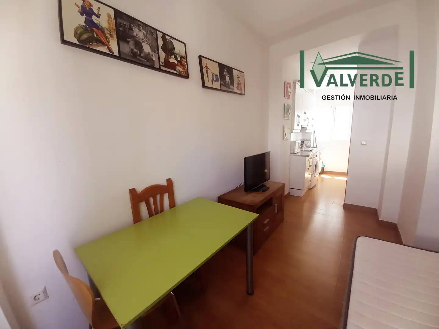 Living room of Study for rent in Granada  with Heating, Furnished and Washing machine