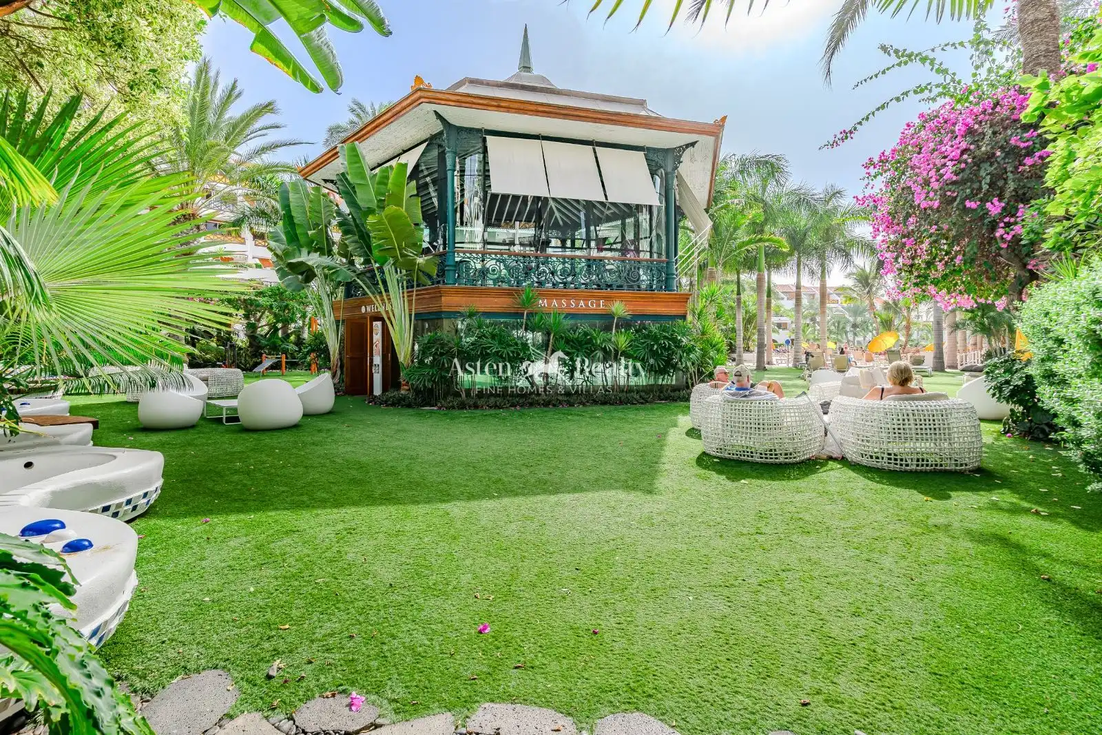 Terrasse von Maisonette zum Verkauf in Arona mit Terrasse, Schwimmbad und Möbliert