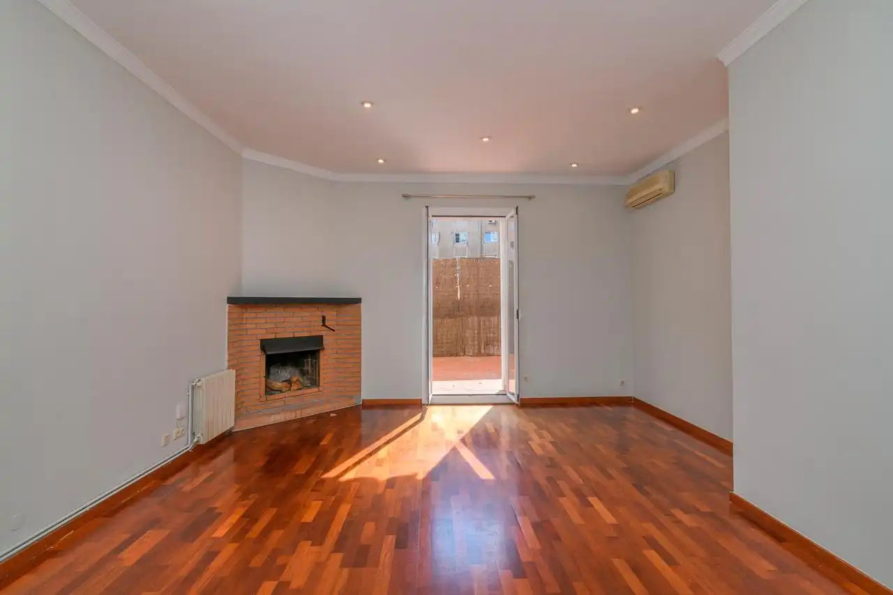 Appartamento con ascensore in vendita a Carrer de València, imagen 3