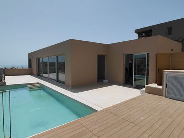Chalet con balcón en venta en Calle Swing 35