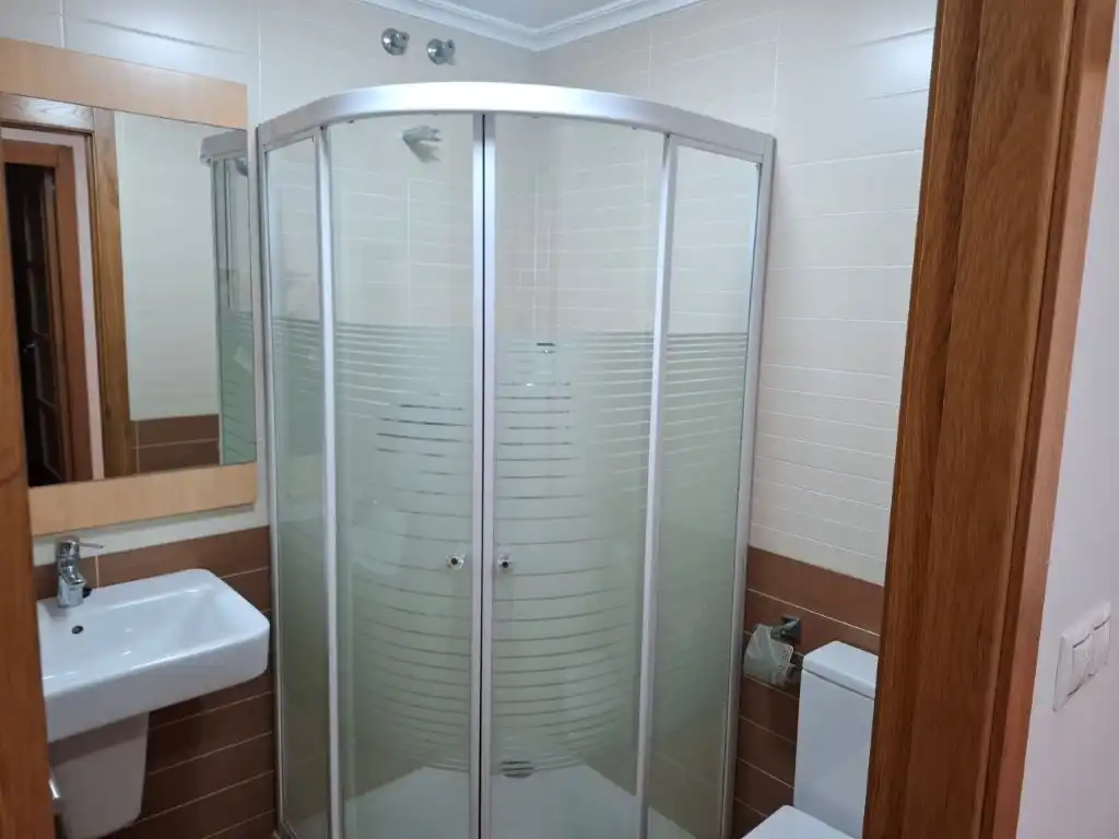 Baño de Piso en venta en Burela con Calefacción, Trastero y Amueblado