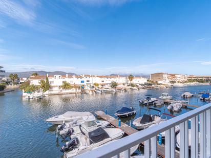 Vista exterior de Apartament en venda en Empuriabrava amb Aire condicionat, Calefacció i Moblat