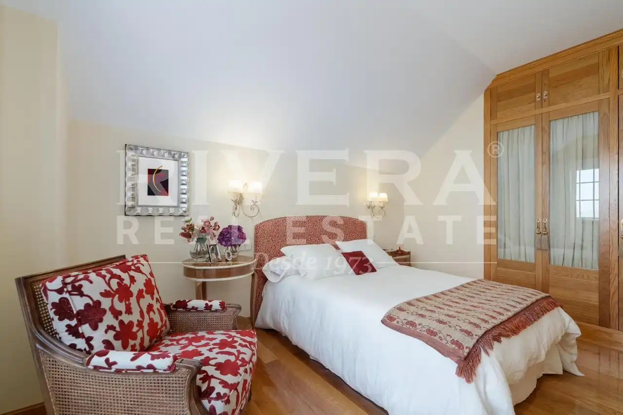 Habitación de Casa o chalet en venta en Cangas  con Calefacción, Jardín privado y Amueblado
