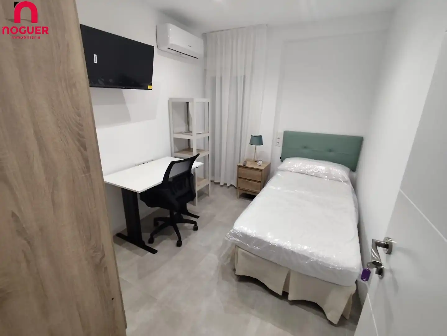 Schlafzimmer von Wohnung zur Miete in Córdoba mit Klimaanlage, Heizung und Möbliert