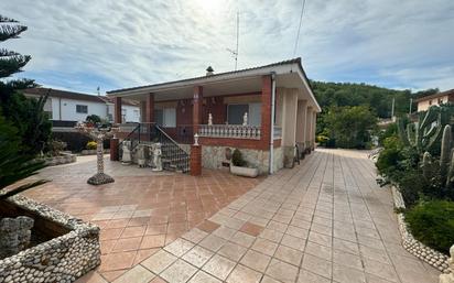 Exterior view of House or chalet for sale in Calafell  with Heating, Private garden and Terrace