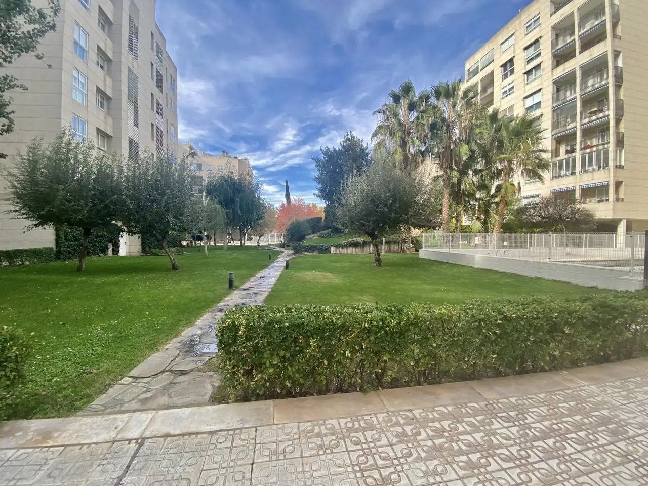 Wohnung zur Miete in Calle de Jorge Sánchez Candial, La Jota