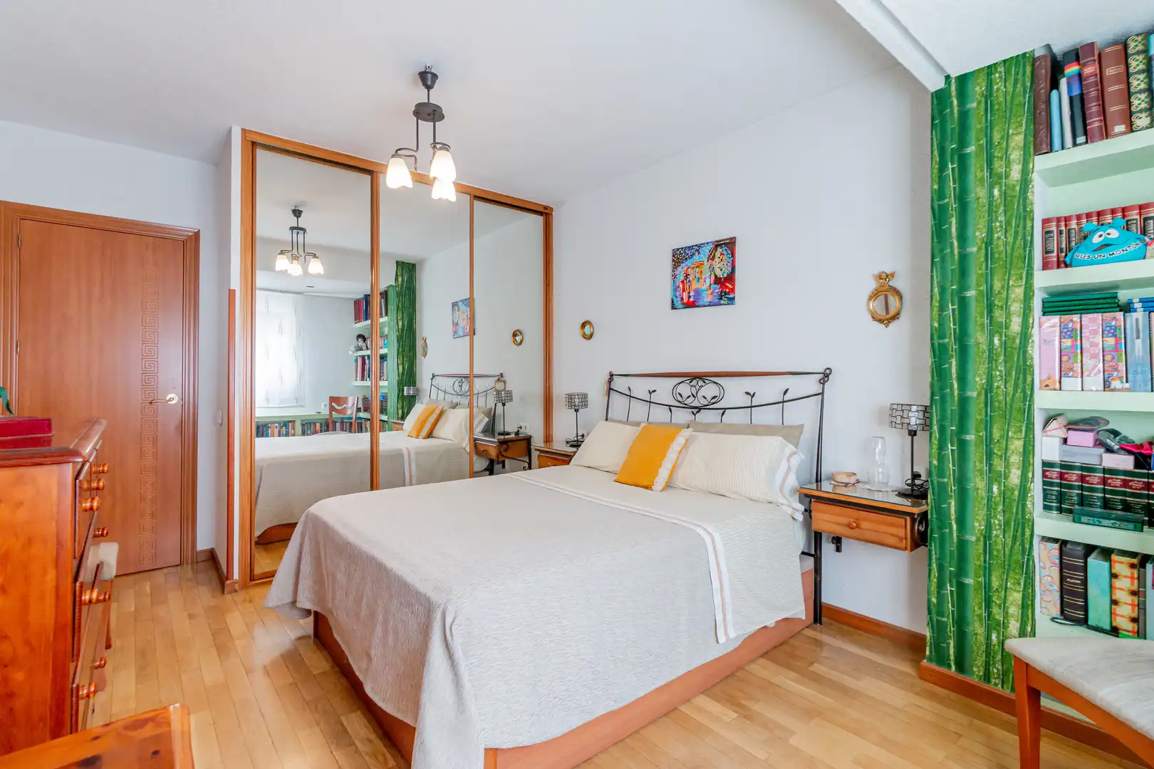 Bedroom of Flat for sale in Madrid  with Heating