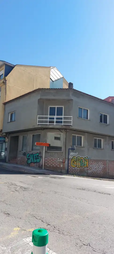 Vista exterior de Edificio en venta en O Grove  