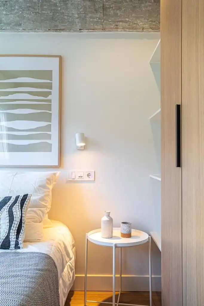 Room in Calle del Arroyo, 30, Valdeacederas