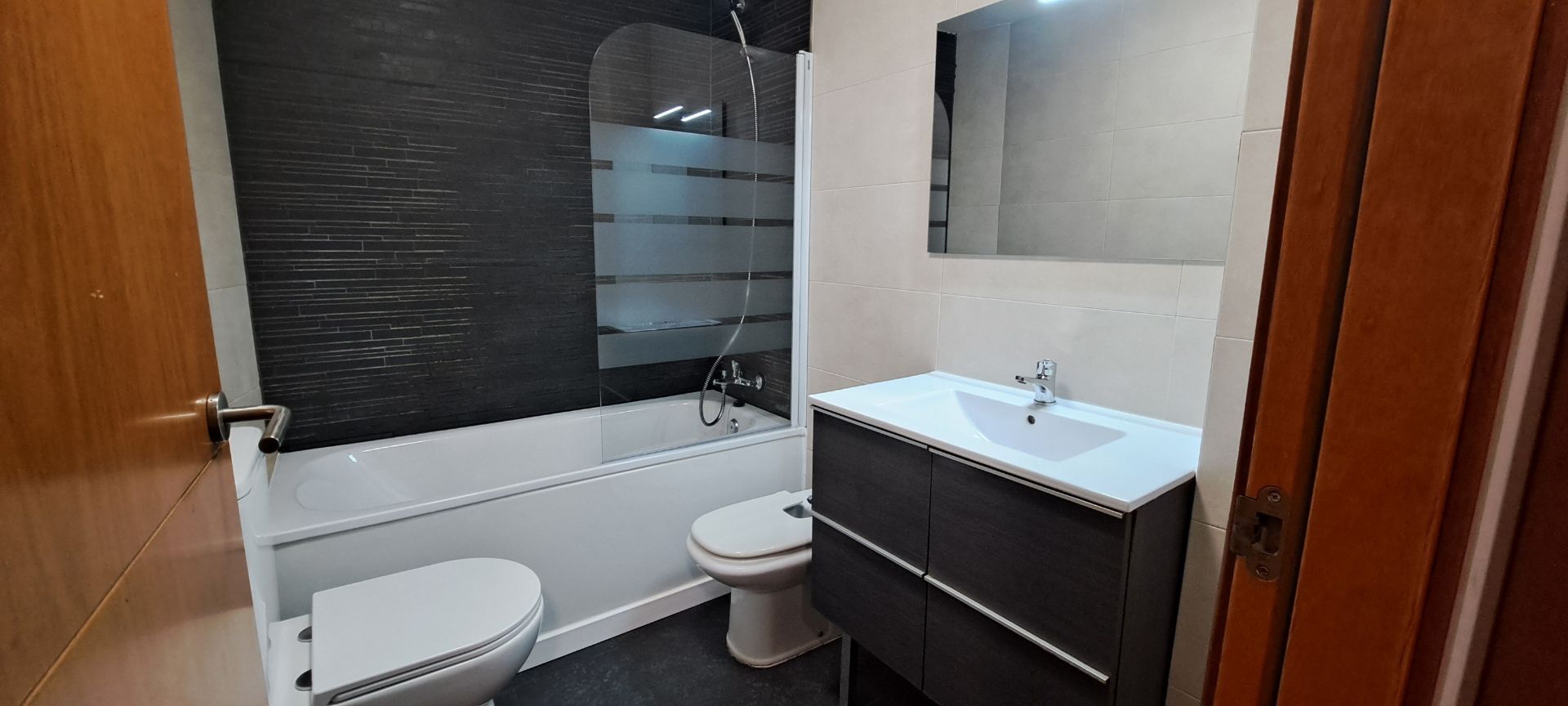Bathroom of Flat to rent in Terrassa  with Storage room