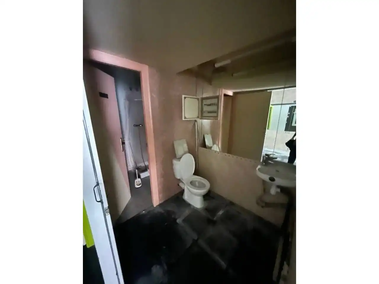 Badezimmer von Geschaftsraum zur Miete in Oliva mit Klimaanlage