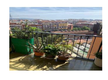 Àtic amb balcó en venda a Sant Andreu