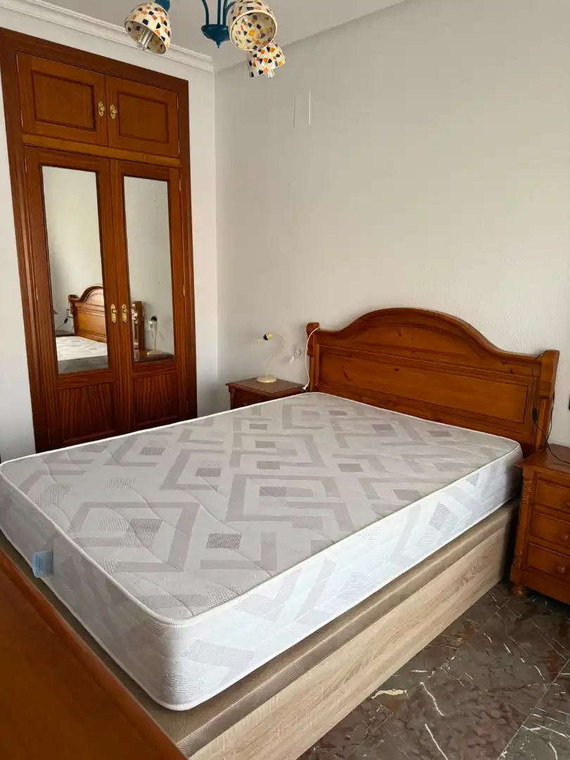 Schlafzimmer von Wohnung zur Miete in Linares mit Klimaanlage, Terrasse und Möbliert