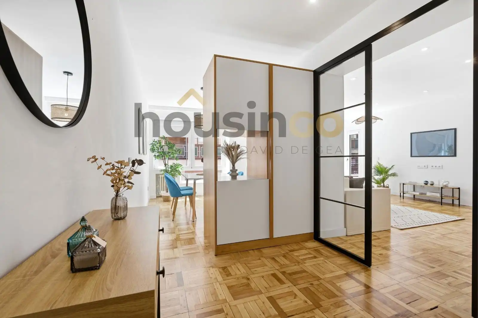 Sala d'estar de Pis en venda en Madrid amb Calefacció, Parquet i Terrassa