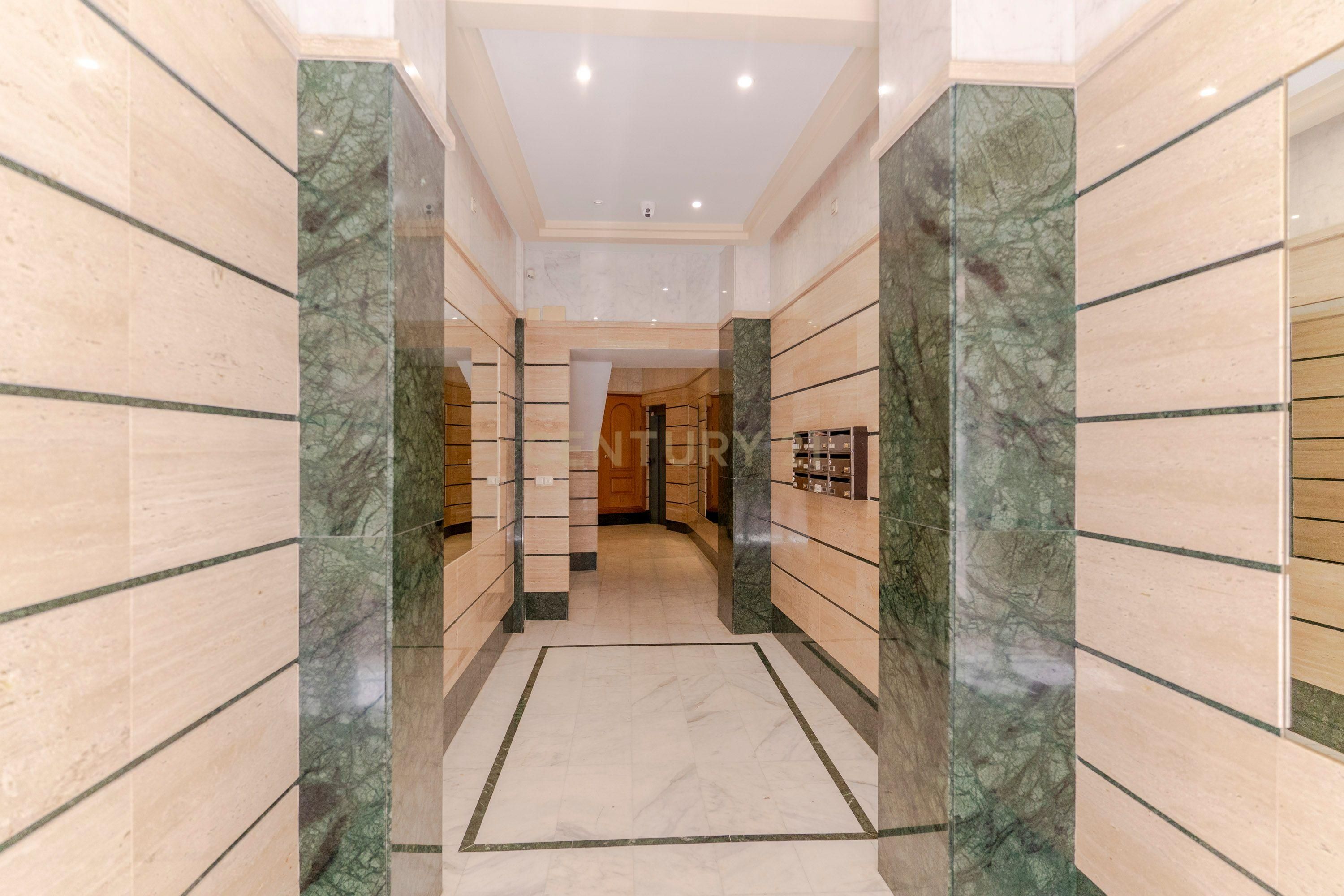 Apartamento en venta en Calle Tejedores, 13, Motril, Spain, 13, Motril  ciudad