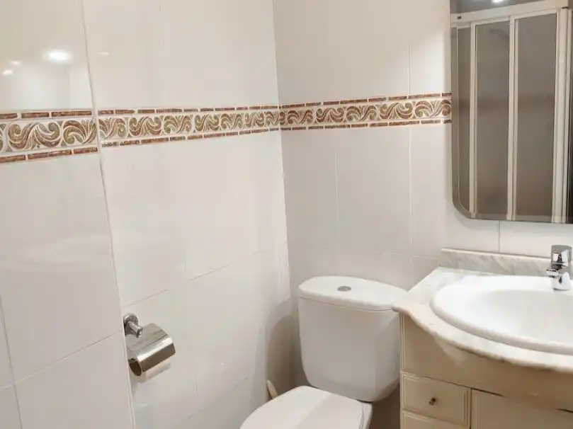 Bany de Pis en venda en Gijón  amb Calefacció i Terrassa
