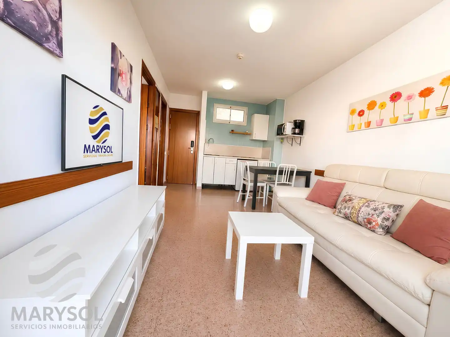 Sala d'estar de Apartament en venda en San Bartolomé de Tirajana amb Terrassa, Moblat i TV