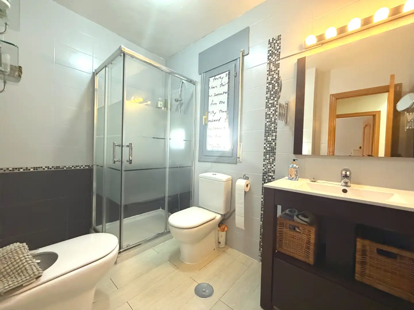 Baño de Casa o chalet en venta en Azuqueca de Henares con Aire acondicionado, Jardín privado y Trastero