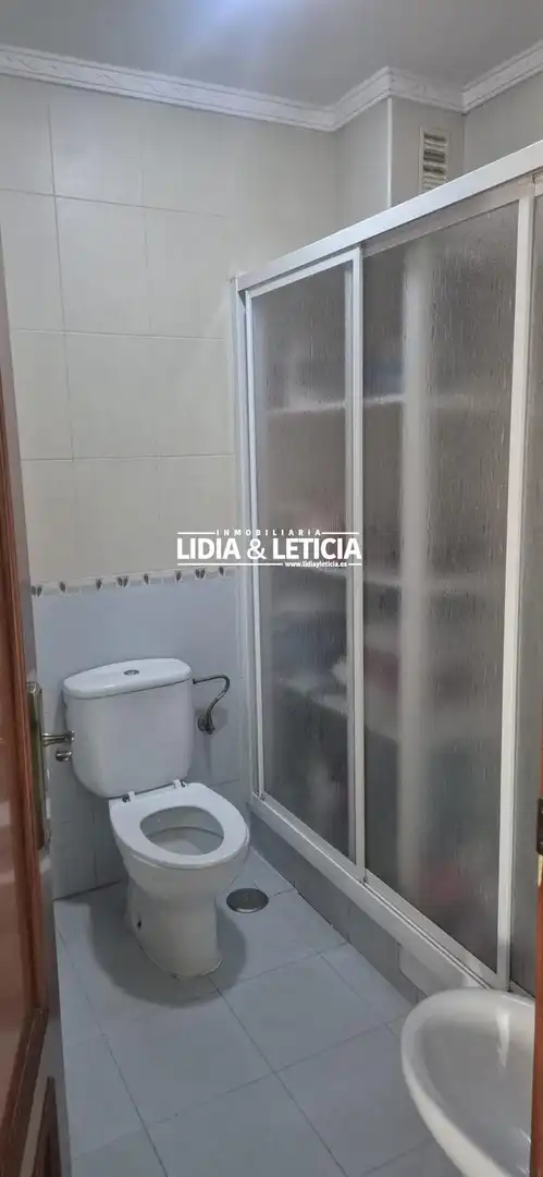 Baño de Piso en venta en Alcalá de Guadaira con Calefacción, Jardín privado y Terraza