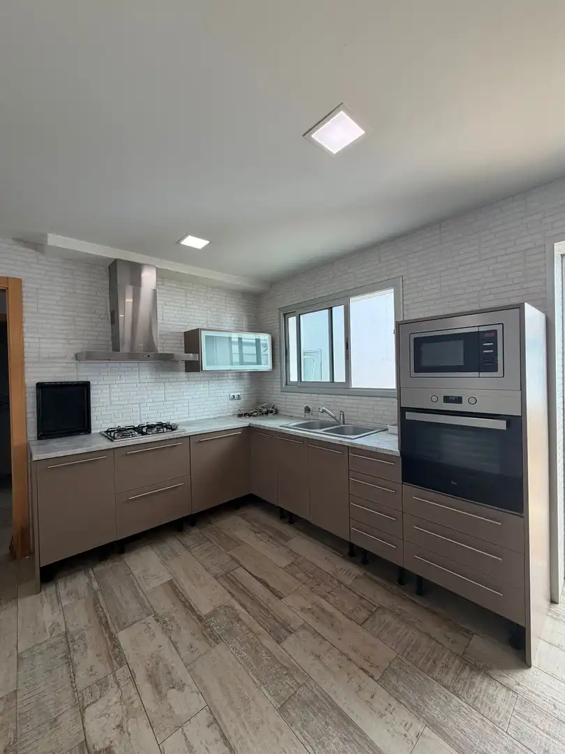 Cocina de Planta baja de alquiler en Gavà con Terraza