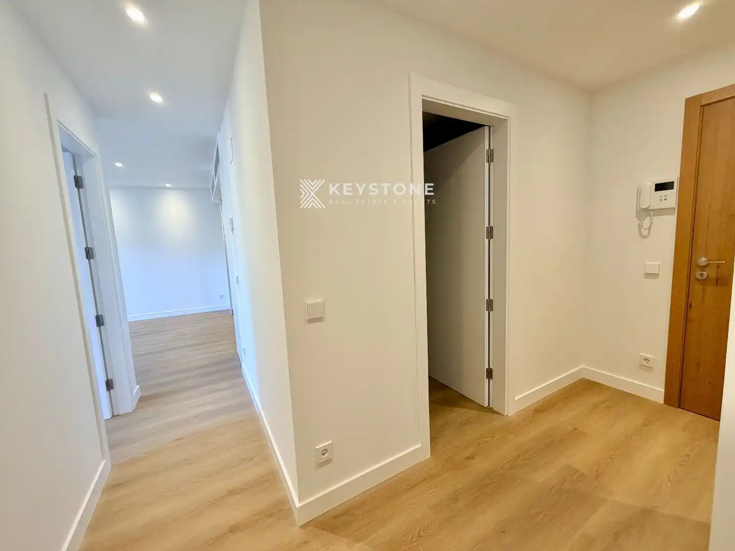 Flat for sale in  Palma de Mallorca  with Air Conditioner and Heating