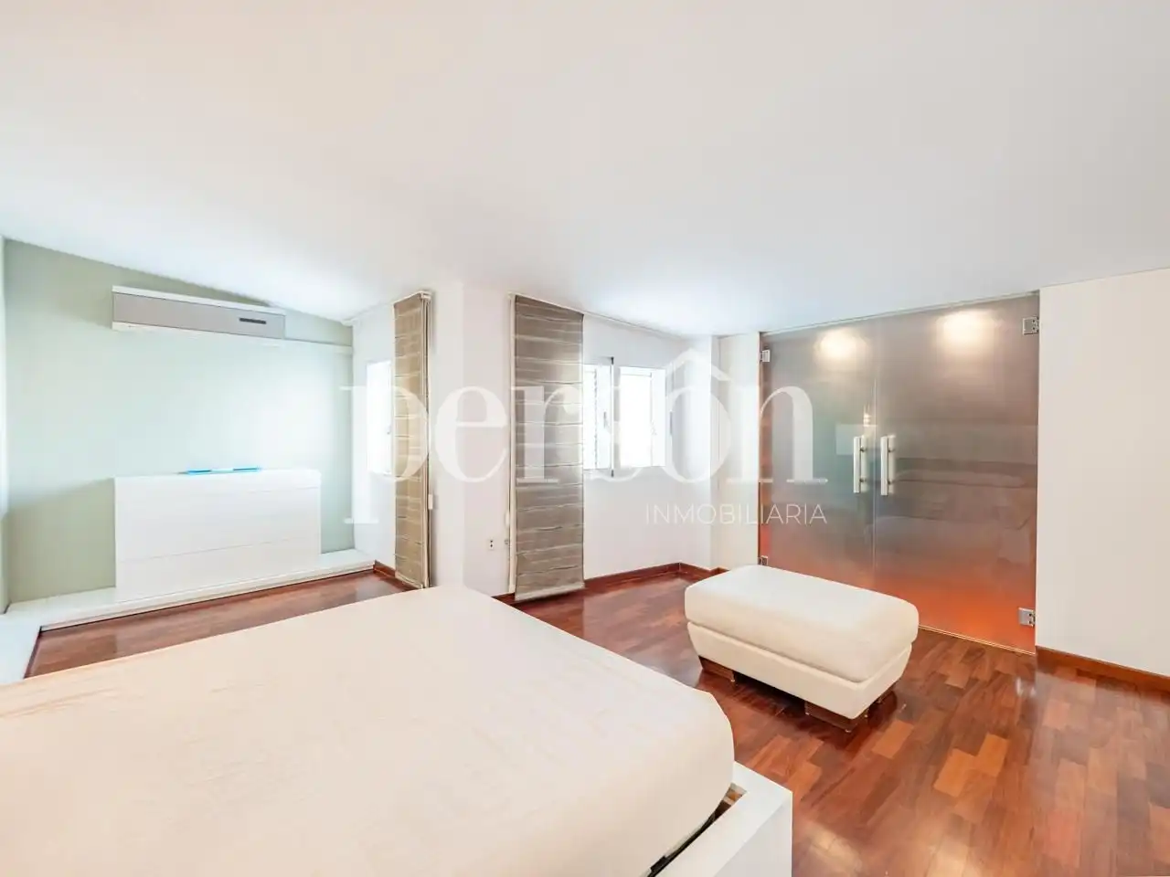 Dormitori de Dúplex en venda en Mislata amb Aire condicionat, Parquet i Terrassa