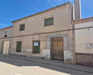 Vista exterior de Casa o xalet en venda en La Puebla de Almoradiel