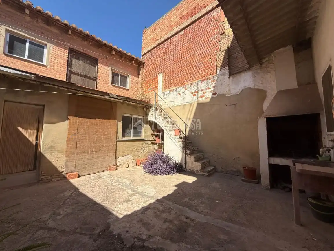 Exterior view of Detached homes for sale in Valencia  with Terrace and Balcony