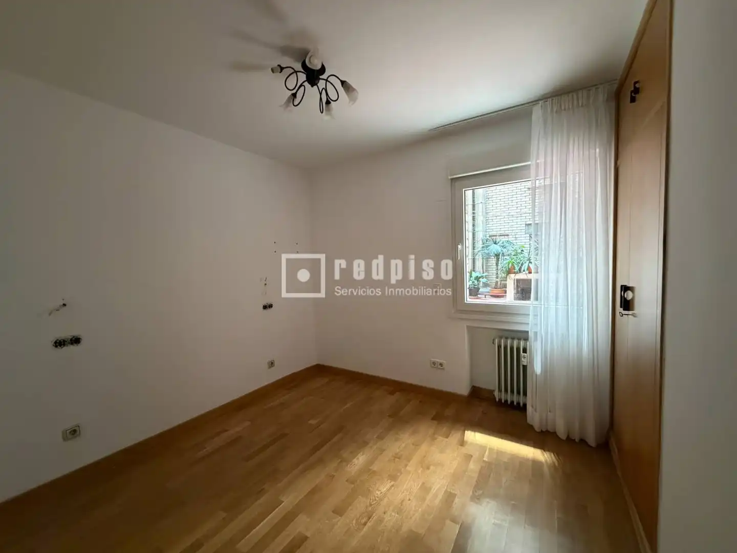 Bedroom of Flat for rent in Madrid  with Air Conditioner, Parquet flooring and Terrace