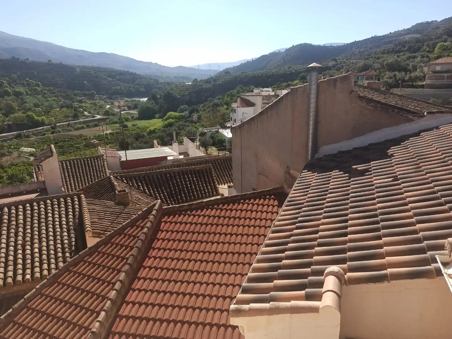 Vista exterior de Casa adosada en venda en El Valle amb Traster