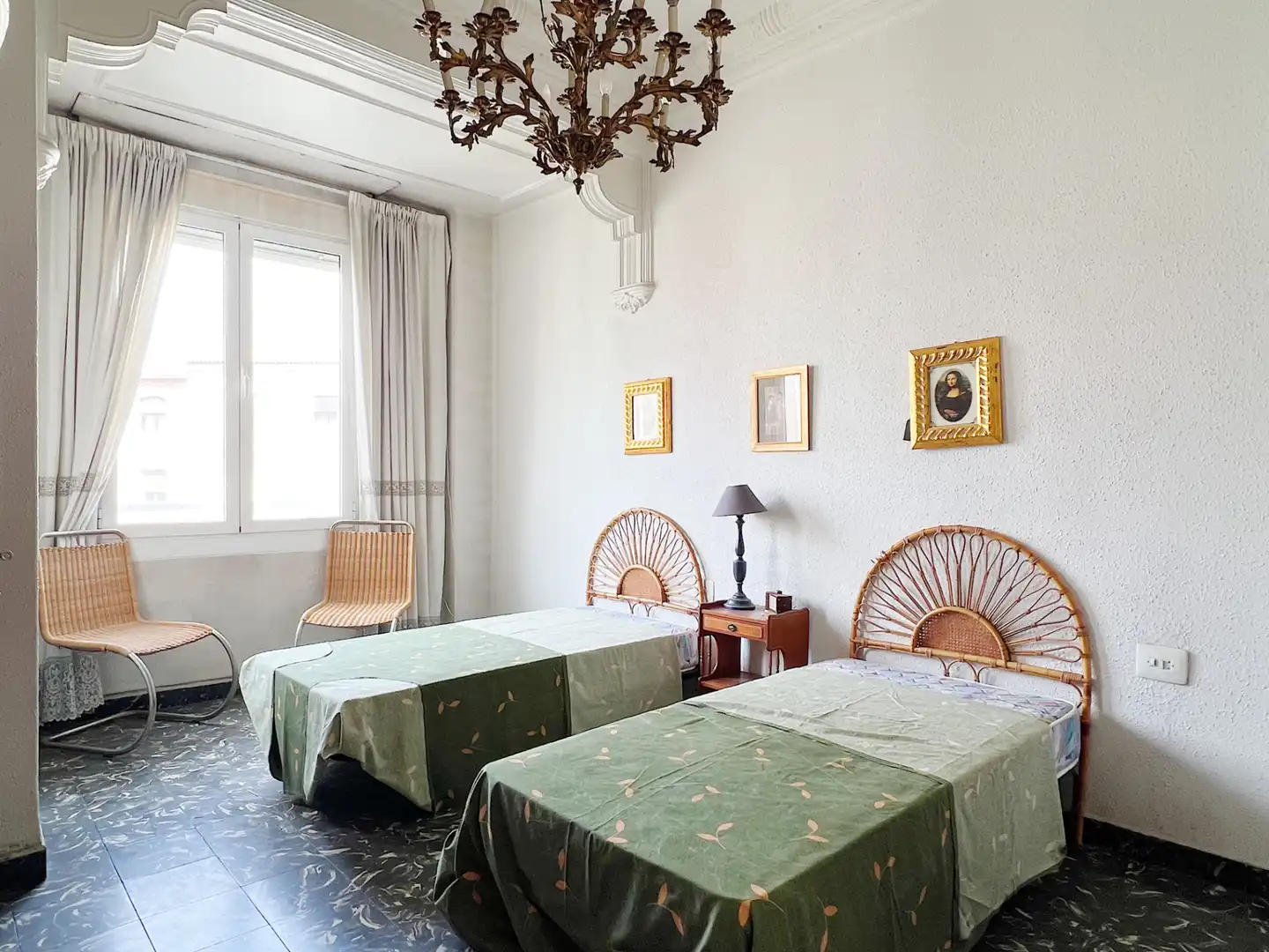 Habitación de Piso en venta en Valencia con Amueblado