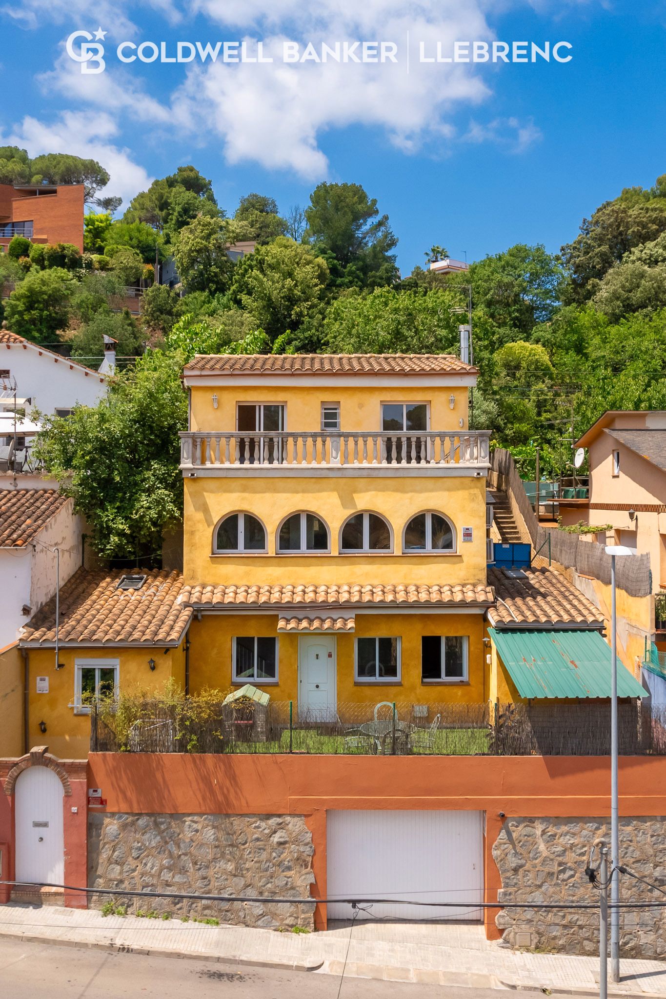 Exterior view of House or chalet for sale in Sant Cugat del Vallès  with Air Conditioner, Heating and Private garden