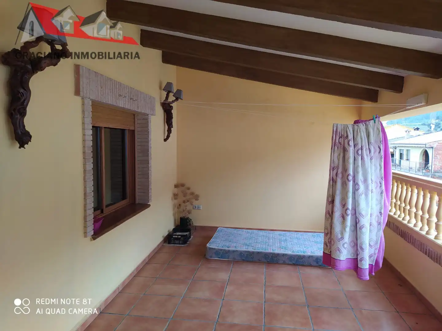 Sala d'estar de Casa adosada en venda en Villaverde de Guadalimar amb Aire condicionat, Jardí privat i Terrassa
