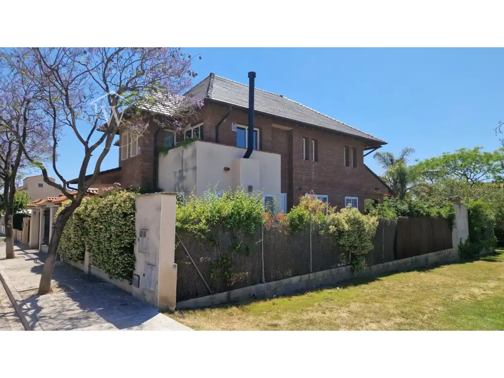 Vista exterior de Casa o xalet en venda en Cambrils amb Aire condicionat, Moblat i Balcó