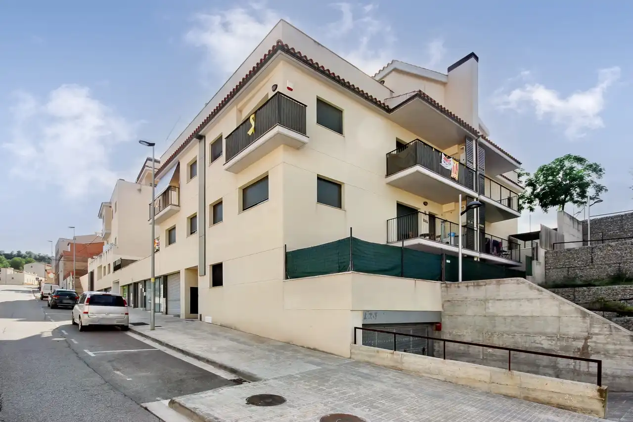 Exterior view of Garage for sale in Torrelavit
