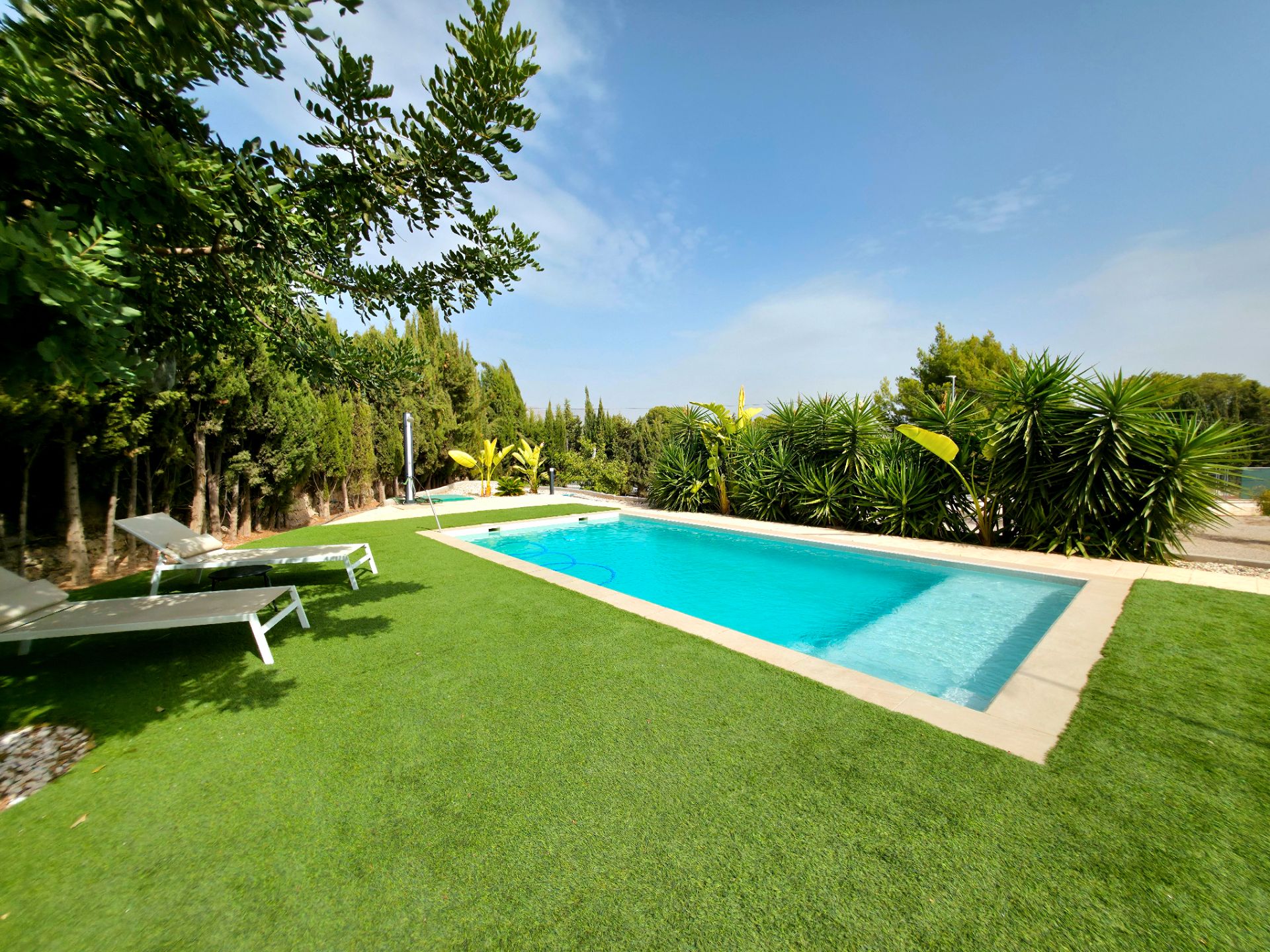 Swimming pool of House or chalet for sale in Alicante / Alacant  with Air Conditioner, Heating and Private garden