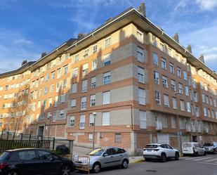 Vista exterior de Pis en venda en Ponferrada amb Calefacció, Parquet i Traster