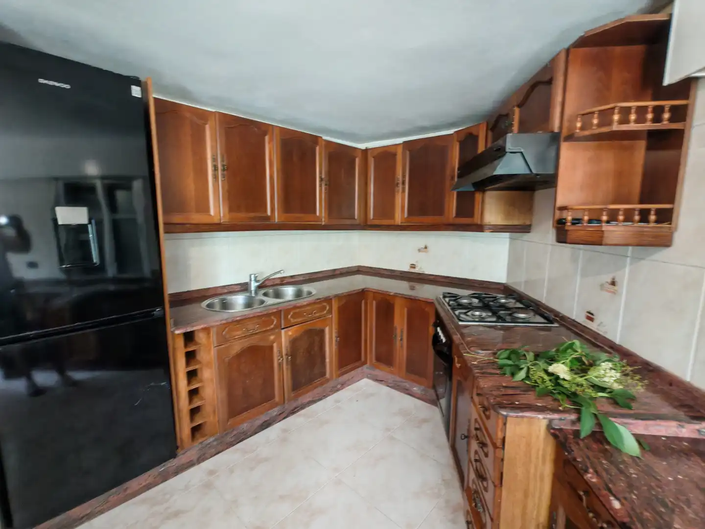 Kitchen of Detached homes for rent in A Laracha    with Terrace, Storage room and Furnished