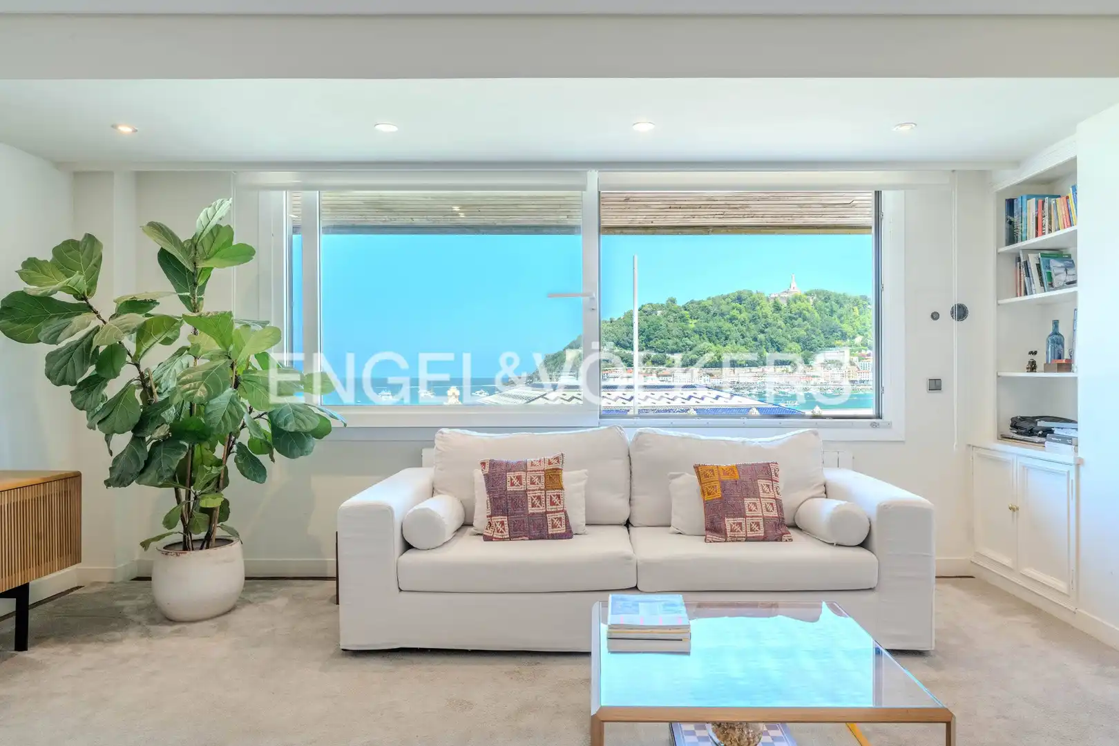 Sala de estar de Piso en venta en Donostia - San Sebastián  con Calefacción, Parquet y Terraza