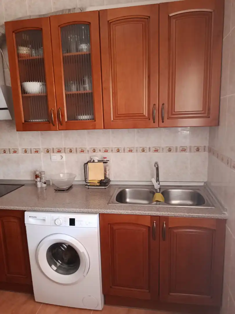 Cuina de Casa adosada en venda en Mota del Cuervo amb Calefacció, Terrassa i Moblat