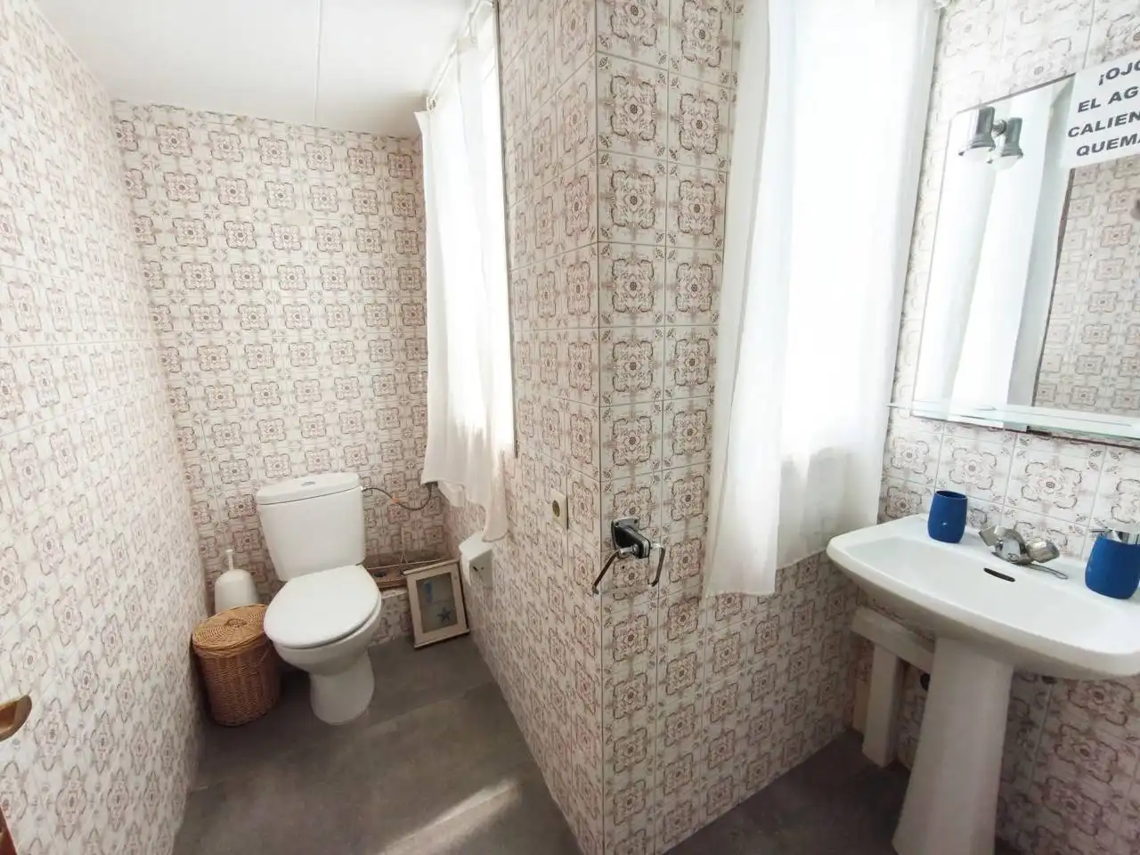 Baño de Piso en venta en Calafell con Aire acondicionado, Terraza y Alarma