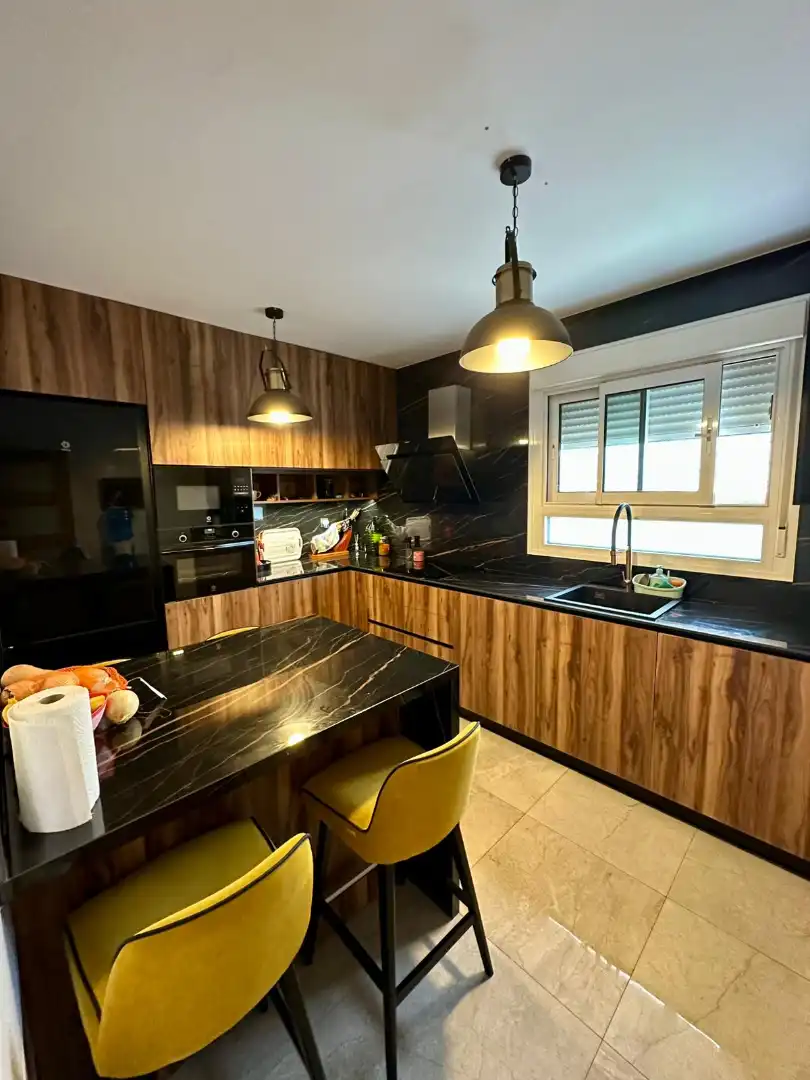 Cocina de Casa o chalet en venta en Almería con Aire acondicionado, Calefacción y Jardín privado