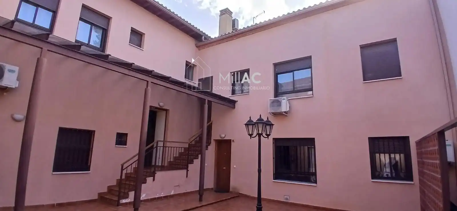 Außenansicht von Maisonette zur Miete in Alcalá de Henares mit Klimaanlage, Heizung und Möbliert