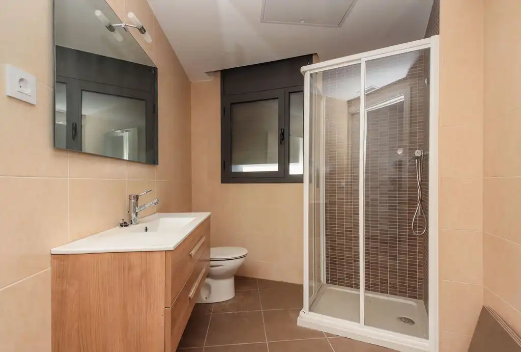 Bathroom of Attic for sale in El Vendrell
