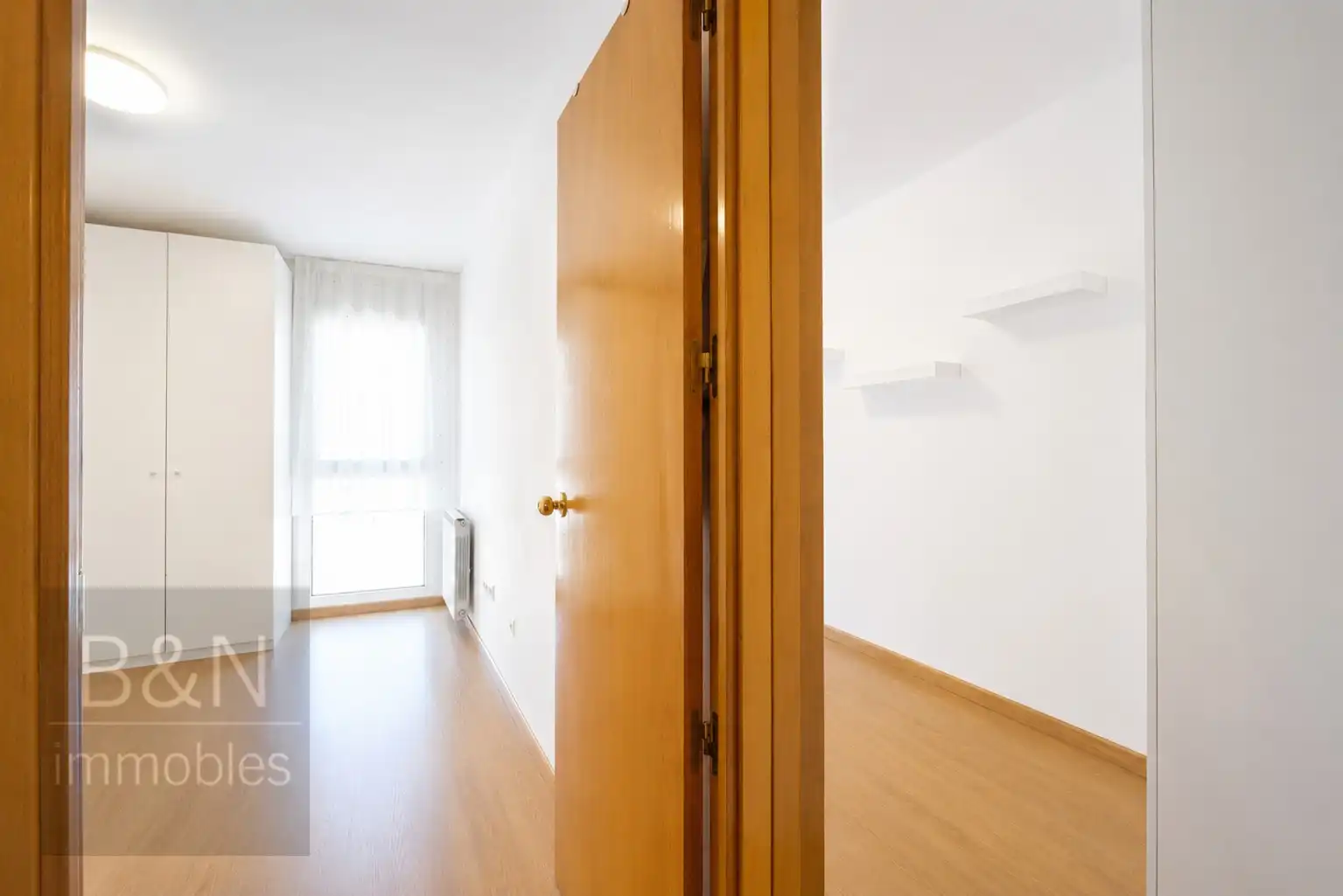 Wohnung zum Verkauf in Terrassa mit Klimaanlage, Heizung und Balkon