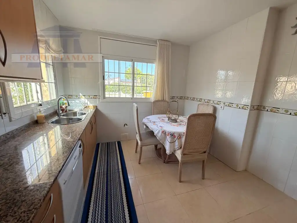 Casa aparellada en venda a Avenida Paris De, imagen 18